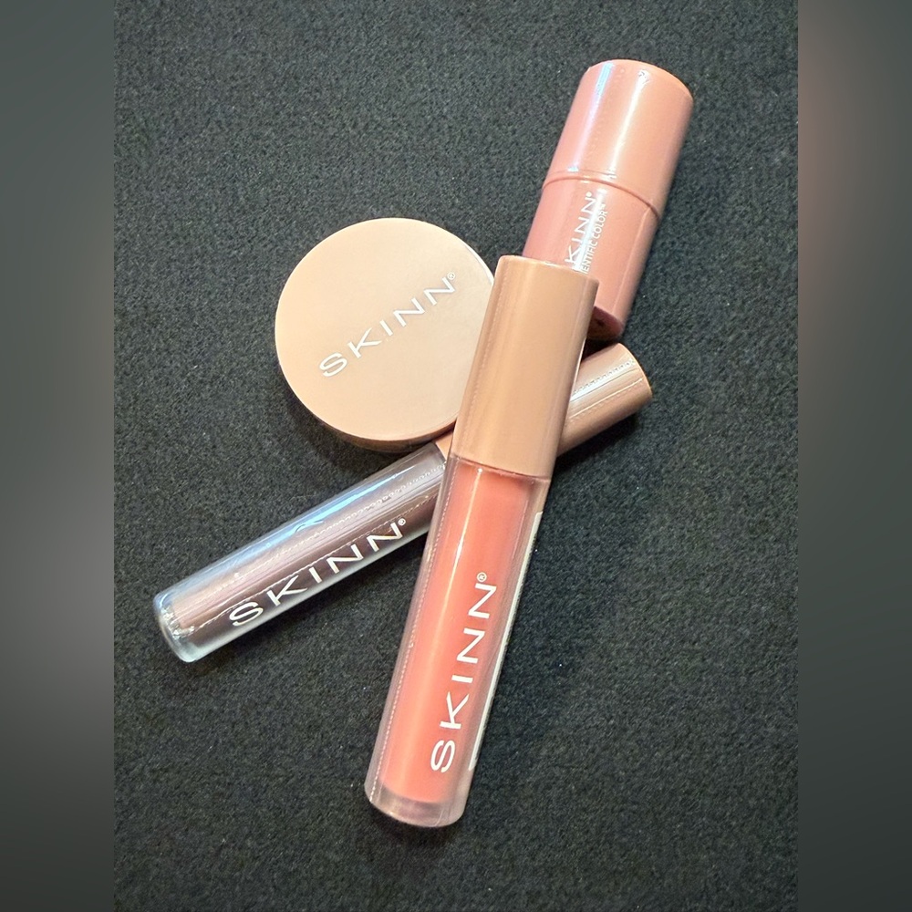 SKINN Bundle of 4 Lip Tint, Velvet Lip, Firming eyeshadow &Translucent stick - Picture 2 of 12